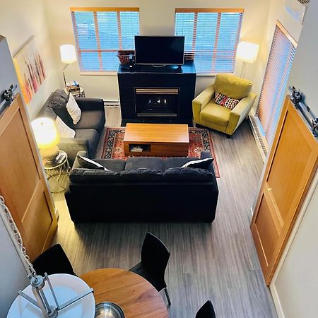 Tyndalstone Lodge 3 Bedroom In The Heart Of Village North 惠斯勒 外观 照片