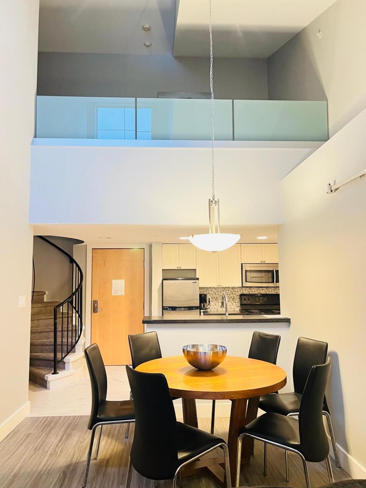 Tyndalstone Lodge 3 Bedroom In The Heart Of Village North 惠斯勒 外观 照片