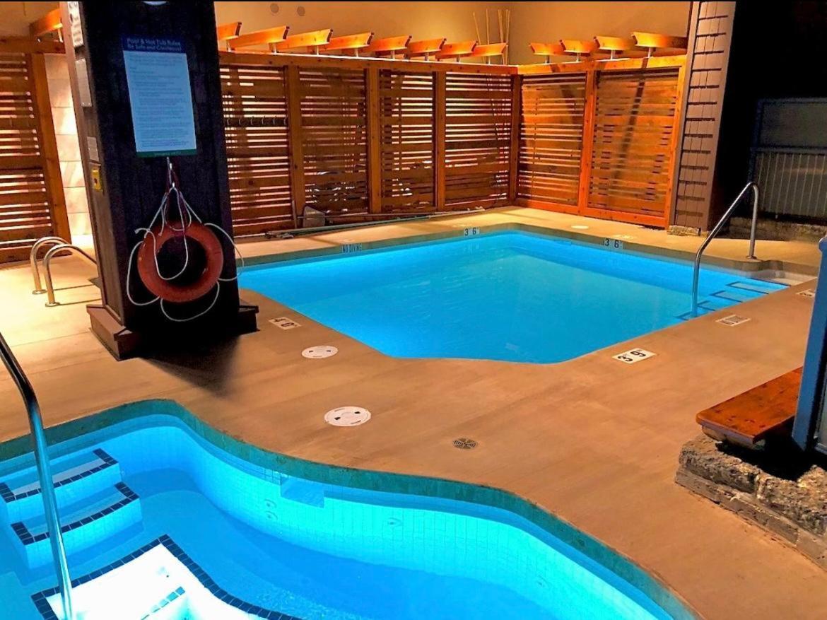 Tyndalstone Lodge 3 Bedroom In The Heart Of Village North 惠斯勒 外观 照片