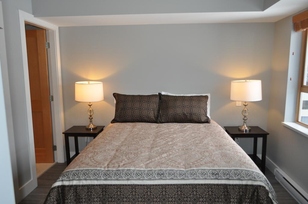Tyndalstone Lodge 3 Bedroom In The Heart Of Village North 惠斯勒 外观 照片