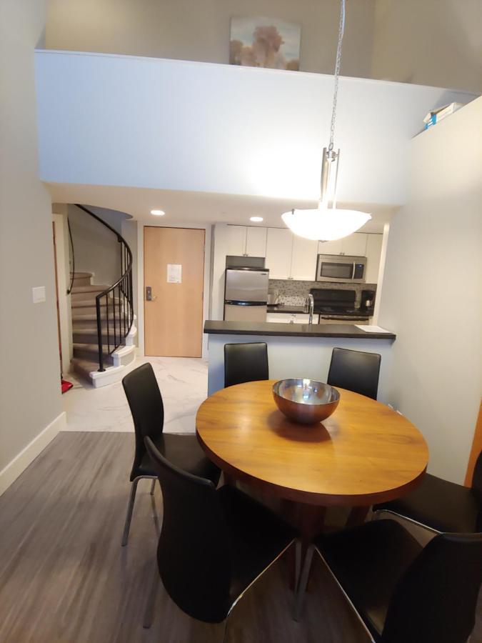 Tyndalstone Lodge 3 Bedroom In The Heart Of Village North 惠斯勒 外观 照片